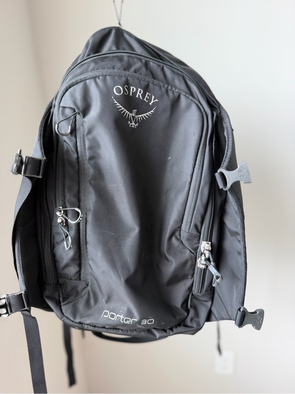 OSPREY Black Porter 30 Men's Travel Backpack